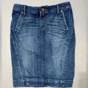 X2 Quality Denim Express Medium Wash Straight Denim Knee Length Skirt Sz 0
